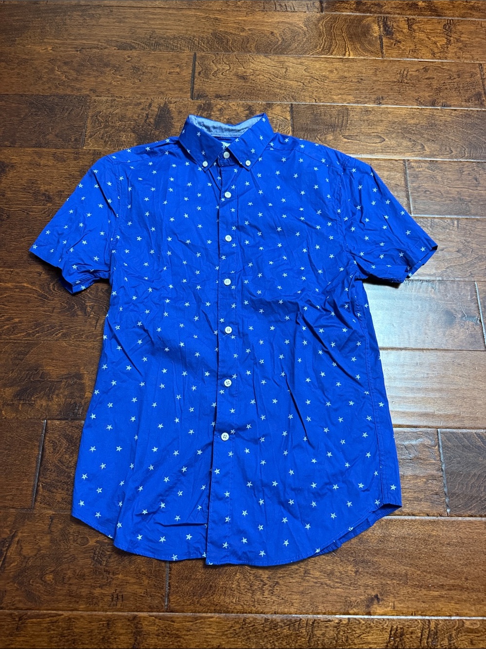 crown & ivy Royal Blue Short-Sleeve Button-Down with White Star Print